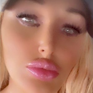 Meet your Posher, Gigi